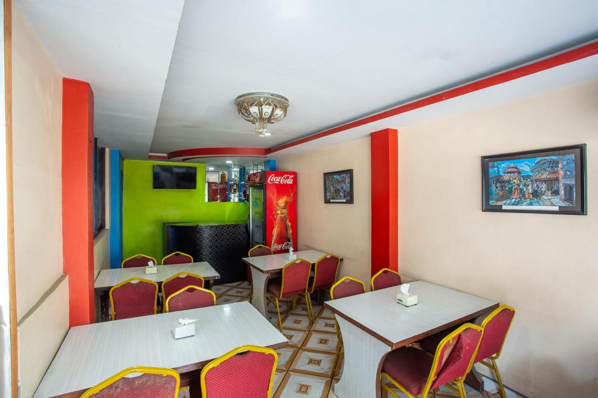 Oyo 808 Hotel Om Ganapati Pvt Ltd Катманду Екстер'єр фото