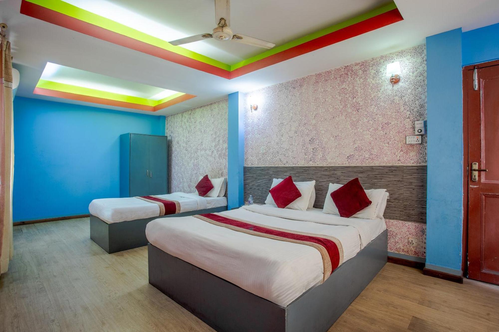 Oyo 808 Hotel Om Ganapati Pvt Ltd Катманду Екстер'єр фото