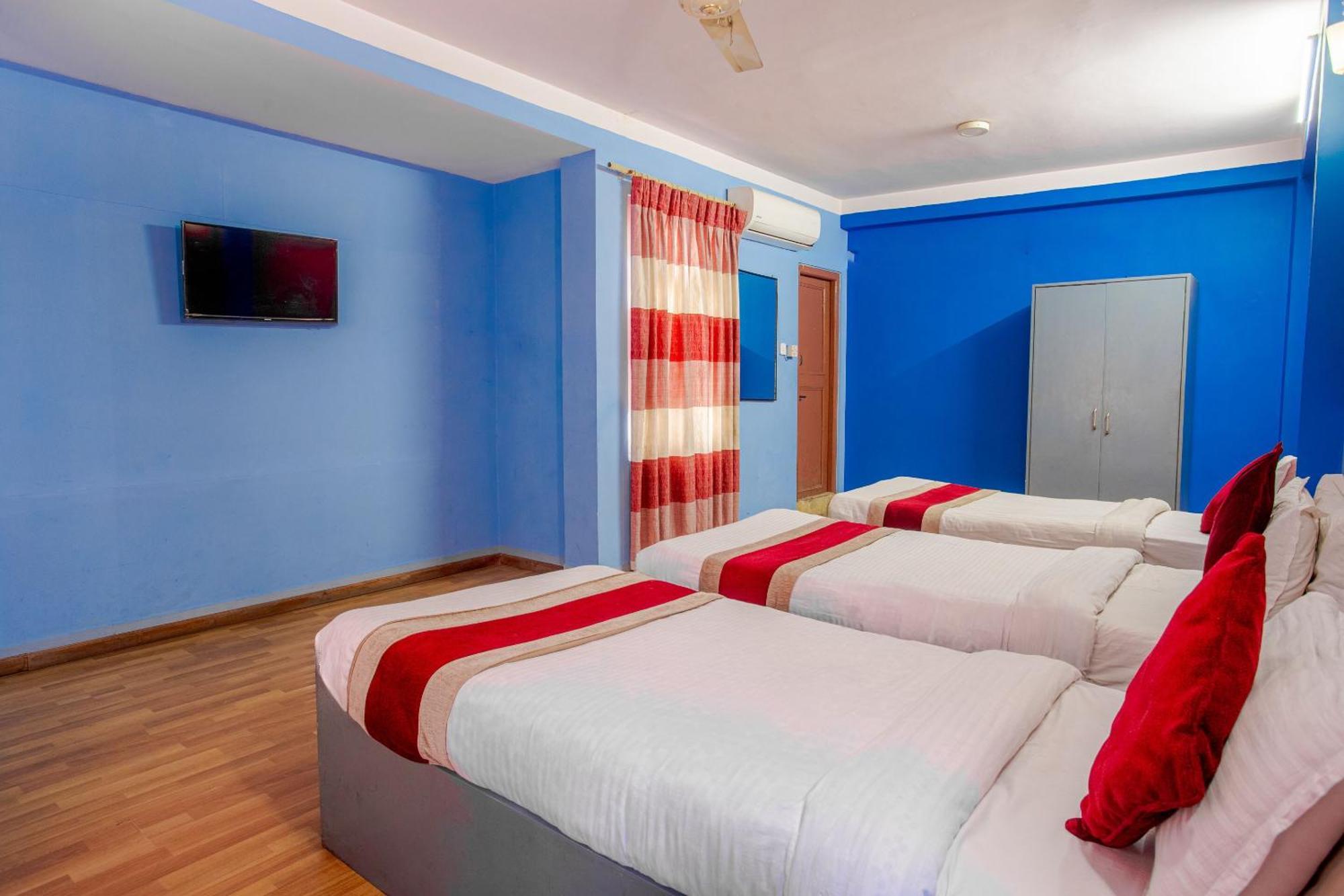 Oyo 808 Hotel Om Ganapati Pvt Ltd Катманду Екстер'єр фото