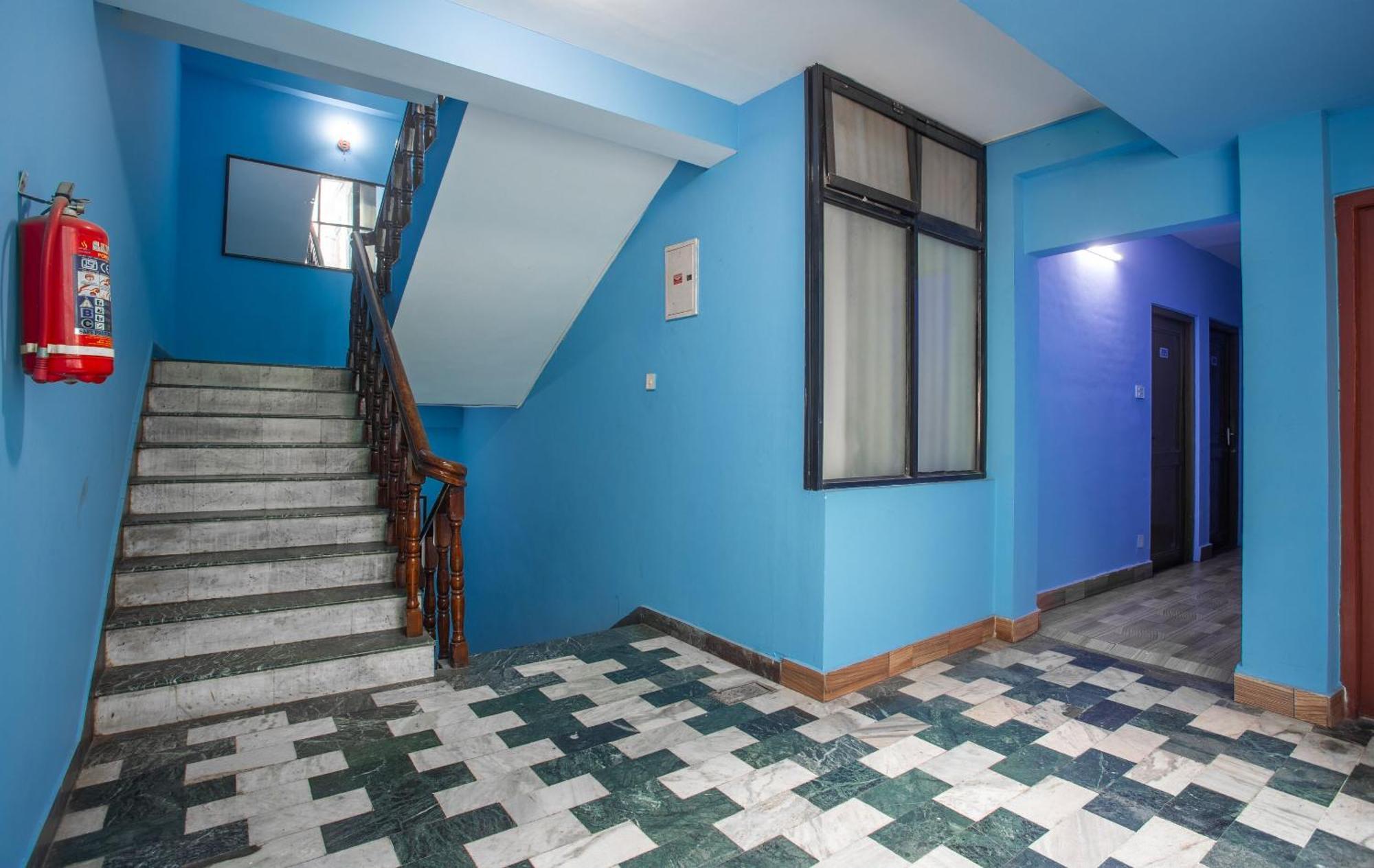 Oyo 808 Hotel Om Ganapati Pvt Ltd Катманду Екстер'єр фото